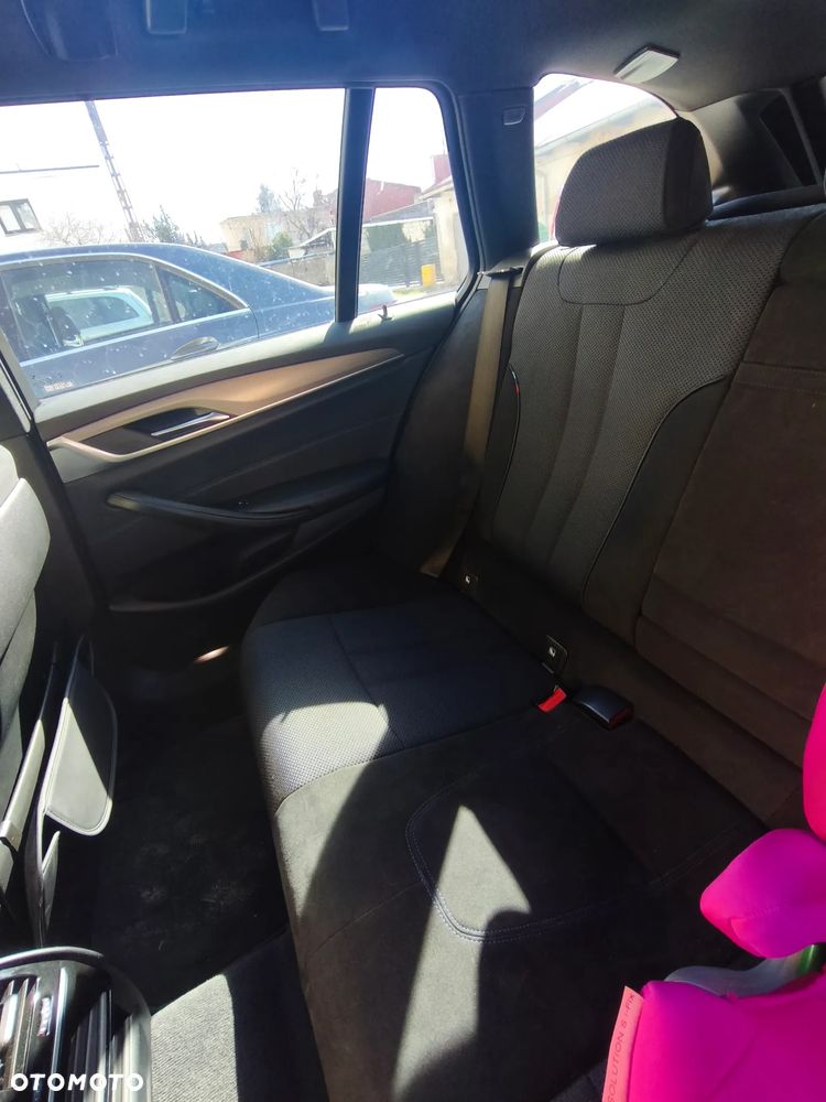 BMW Seria 5 520d xDrive M Sport sport - 28