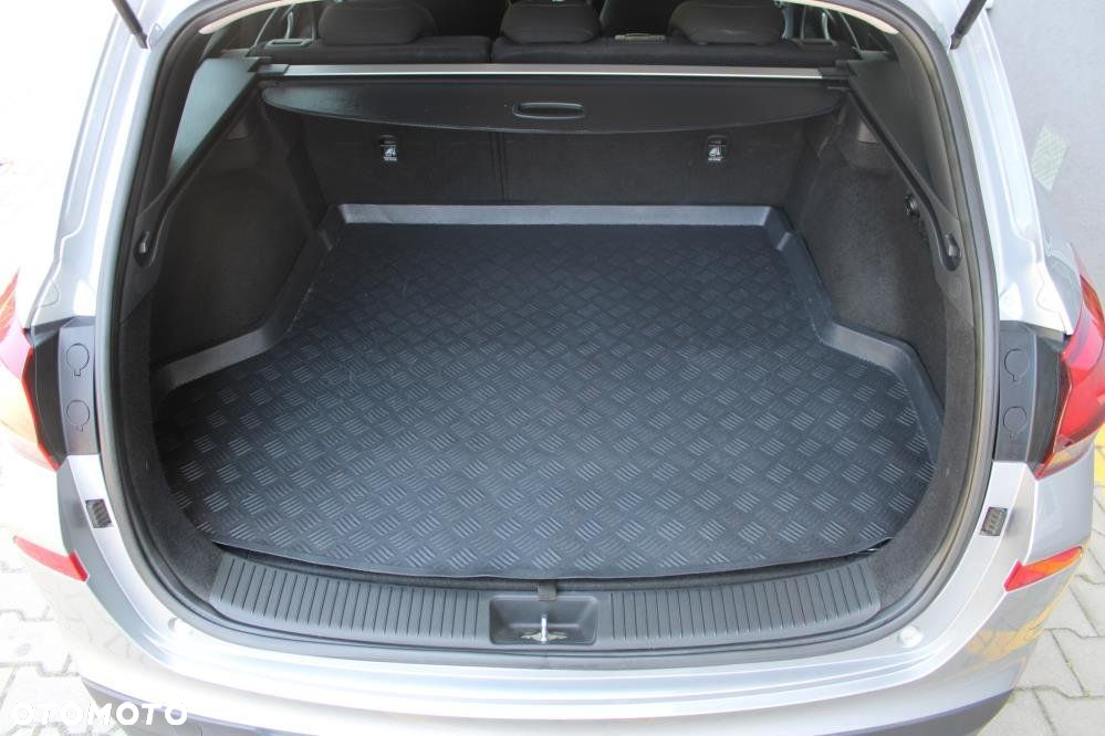 Hyundai i30 - 32