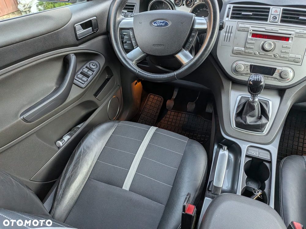 Ford Kuga 2.0 TDCi 4WD Titanium - 28