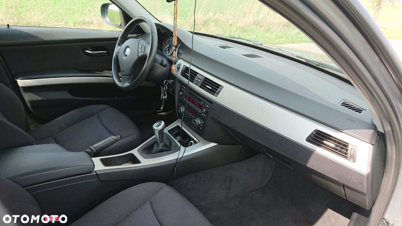 BMW Seria 3 320d - 9