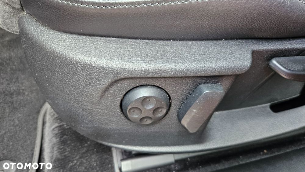 Volkswagen Passat CC - 27