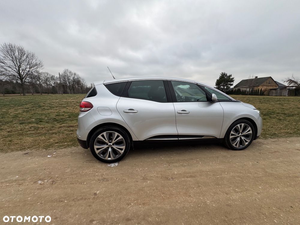 Renault Scenic - 17