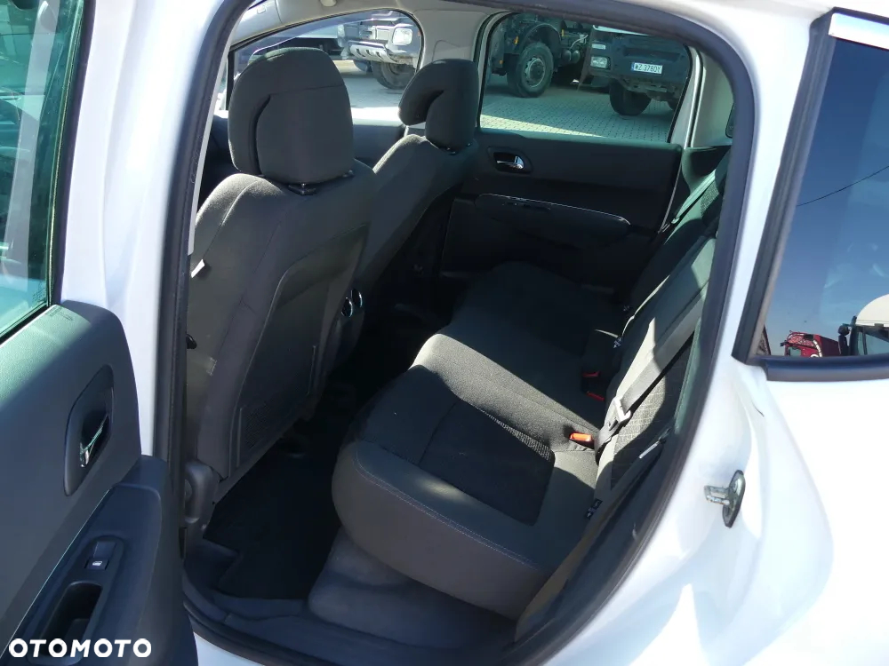 Peugeot 3008 - 11