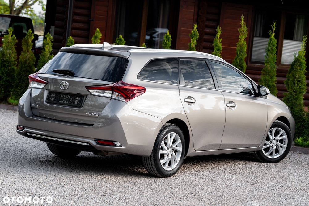 Toyota Auris 1.6 D-4D Comfort - 13