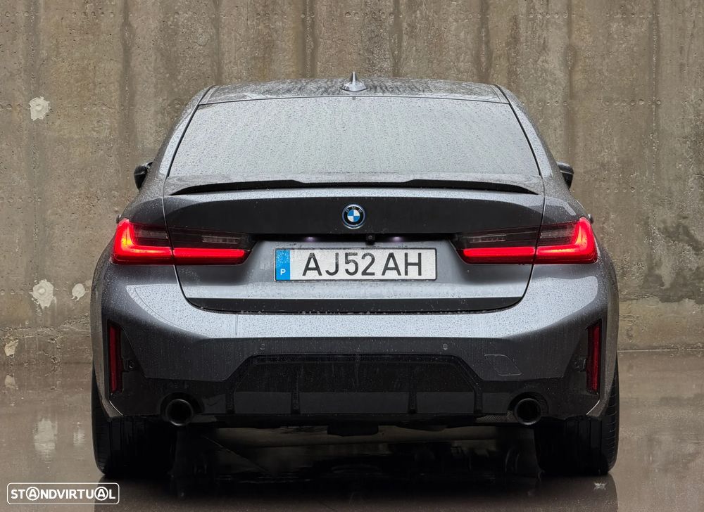 BMW 330 e Pack Desportivo M Auto - 4
