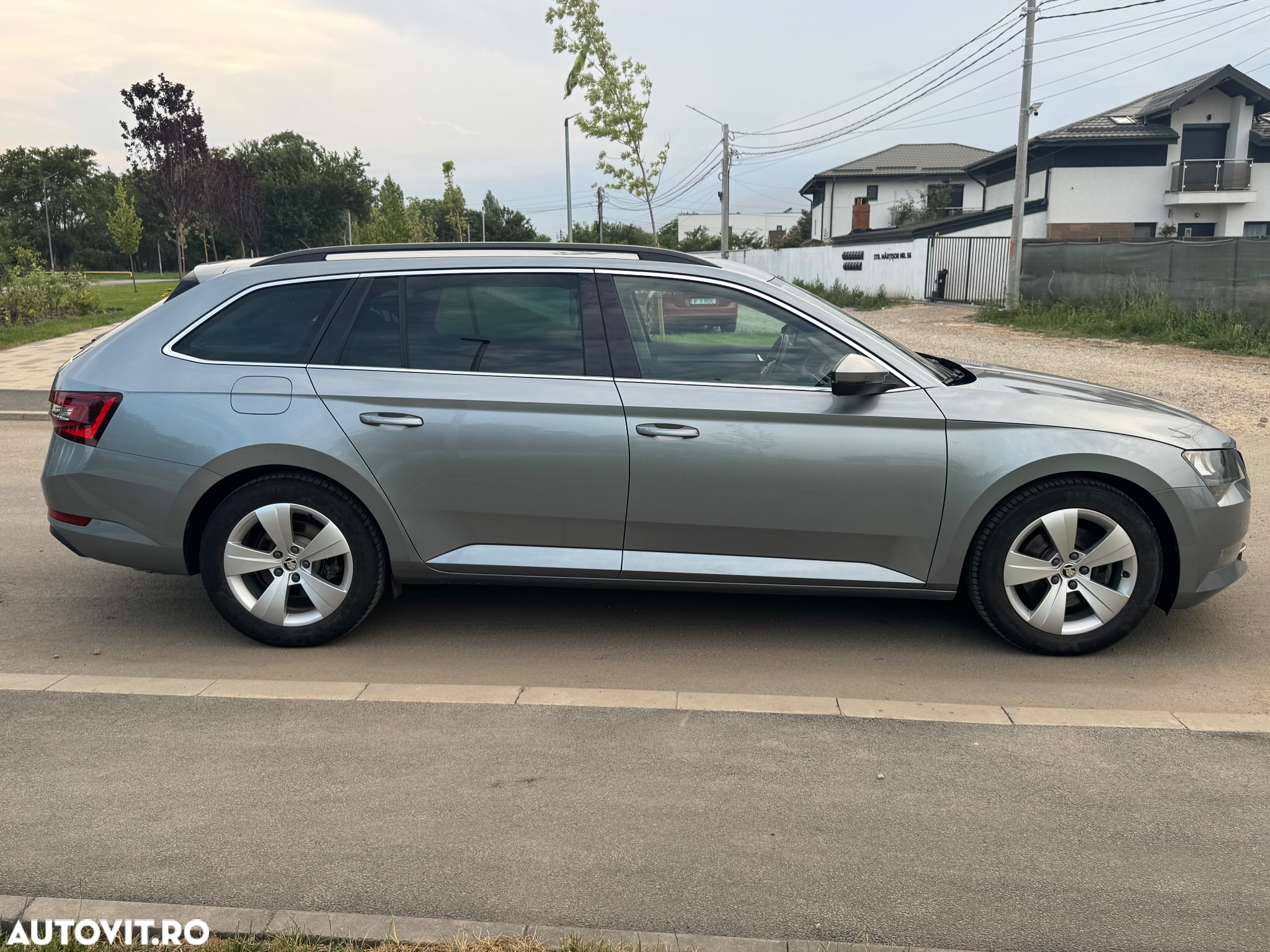Skoda Superb Combi 1.5 TSI DSG Ambition - 4