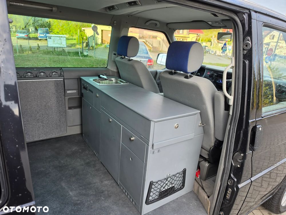 Volkswagen Multivan Standard - 16
