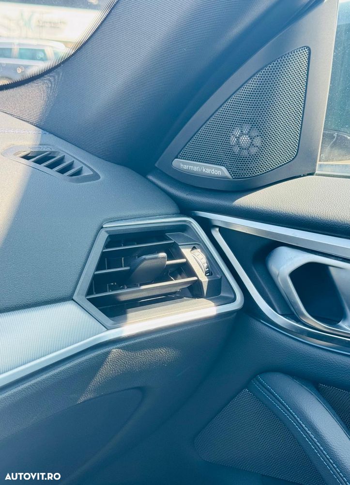 BMW i4 - 11