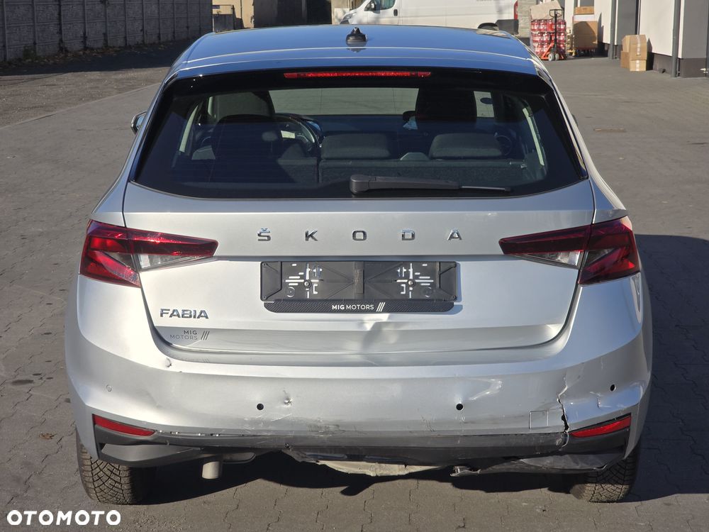 Skoda Fabia 1.0 TSI Ambition DSG - 9