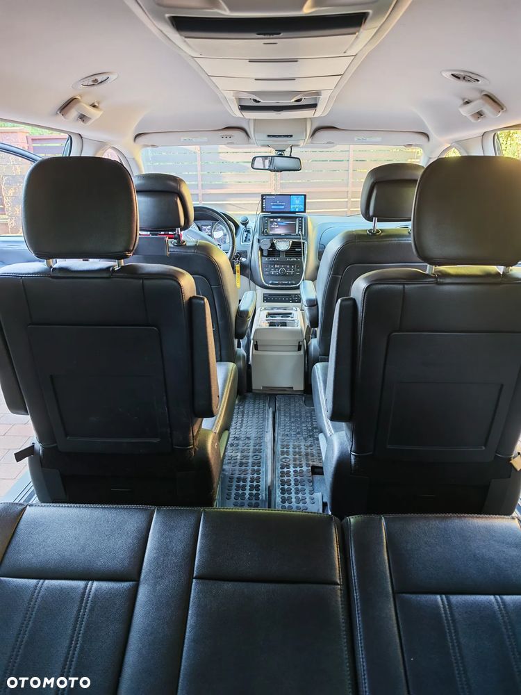 Chrysler Town & Country 3.6 Touring - 10