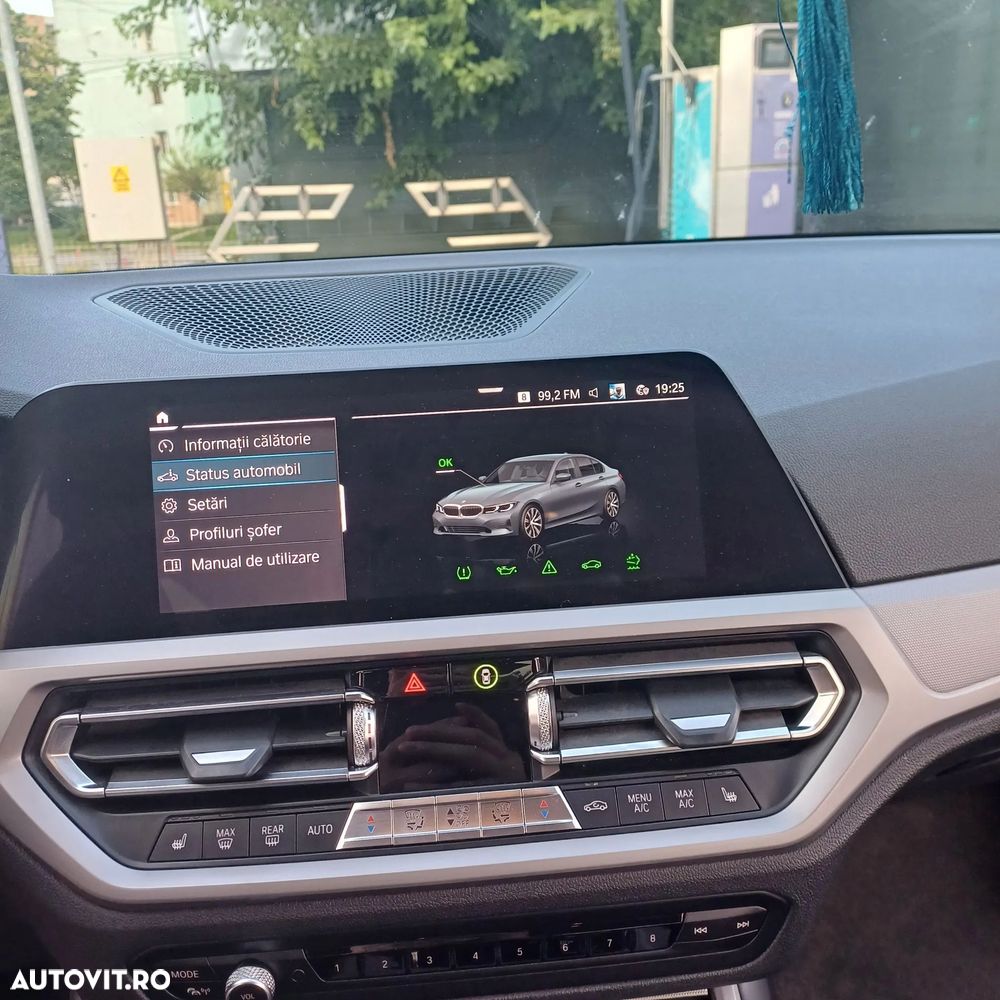 BMW Seria 3 320d xDrive AT - 26