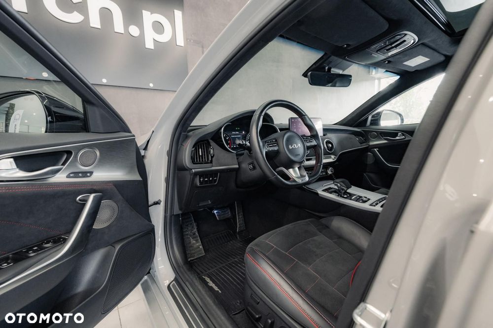 Kia Stinger 3.3 T-GDI V6 GT AWD - 9