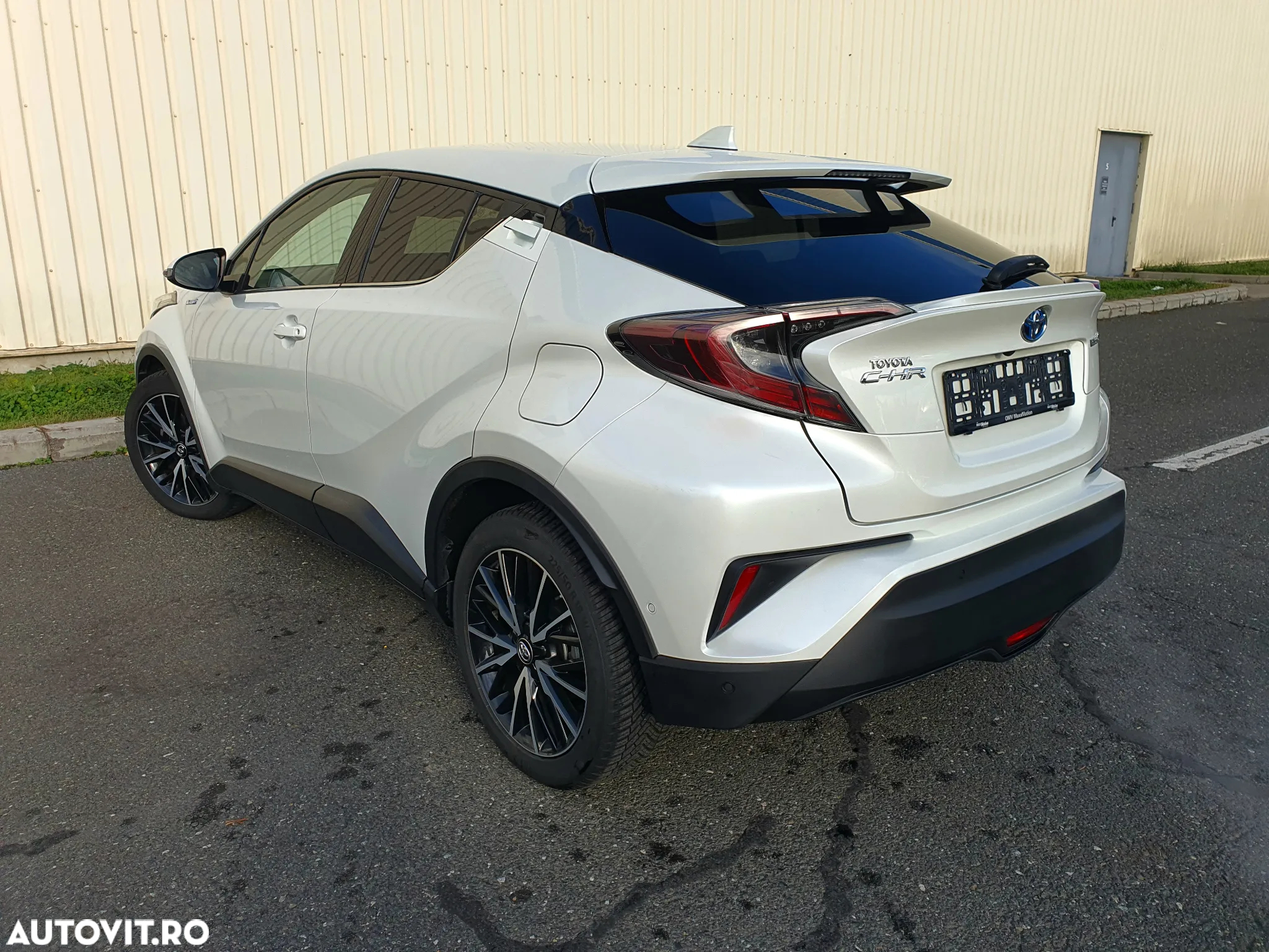 Toyota C-HR - 4