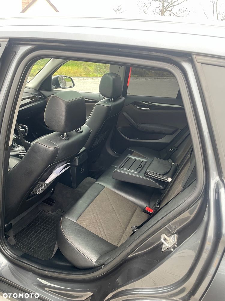 BMW X1 xDrive18d - 15