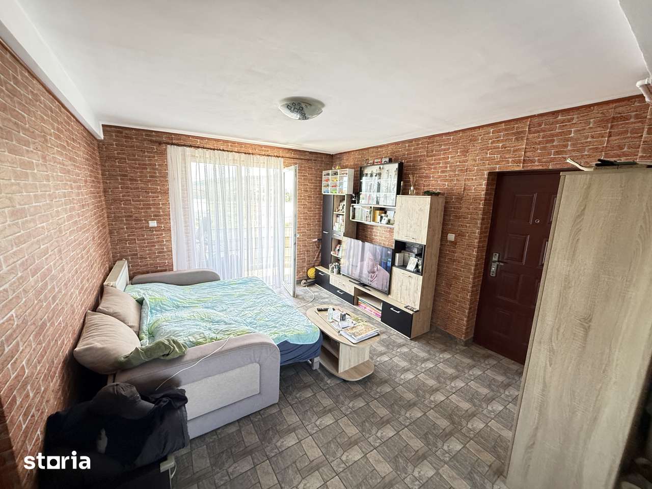 Apartament 3 camere , 69 MP, Parcare cu CF — fotografia 1