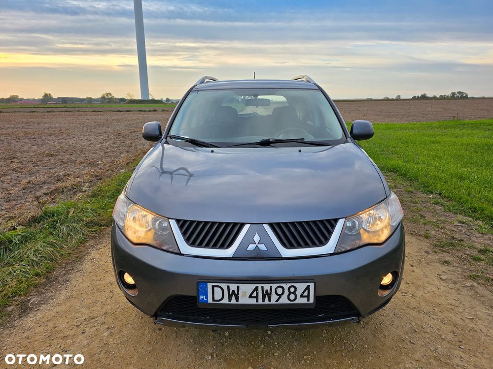 Mitsubishi Outlander - 8