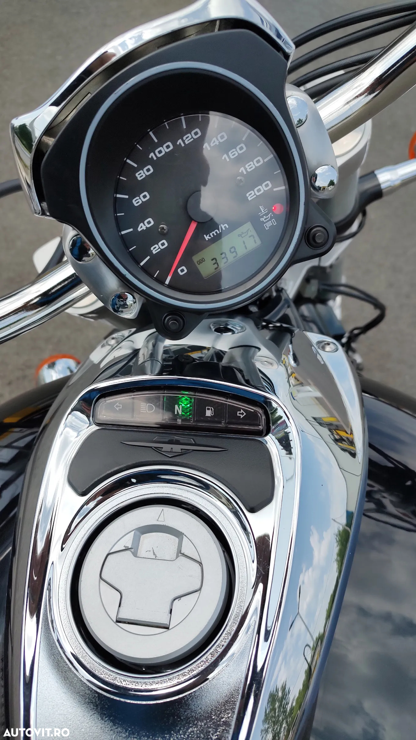 Suzuki Intruder M800 - 7