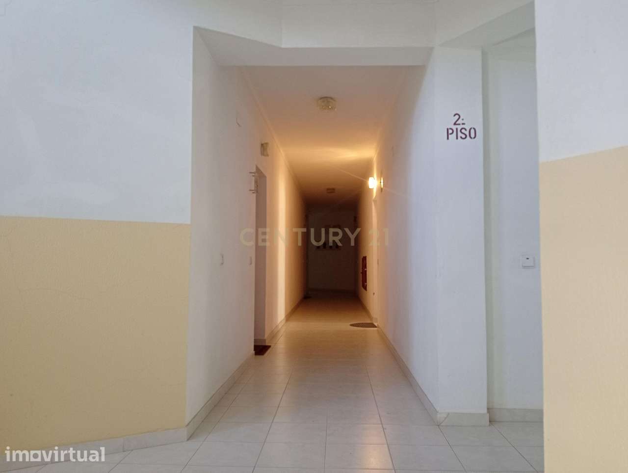 OPORTUNIDADE DE NEGÓCIO: Apartamento T1 à venda na Praia de Manta Rota
