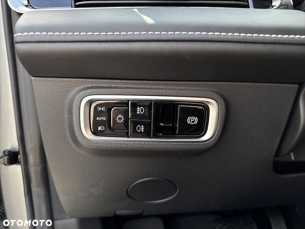 Omoda 5 1.5 T-GDI Hybrid Premium DHT - 12