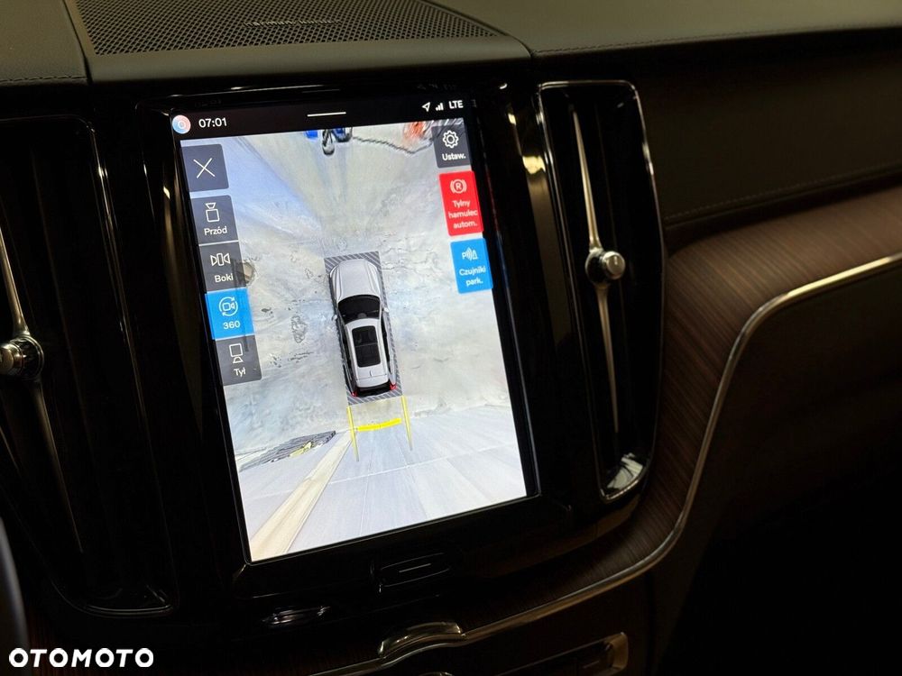 Volvo XC 60 B4 D AWD Plus Dark - 37