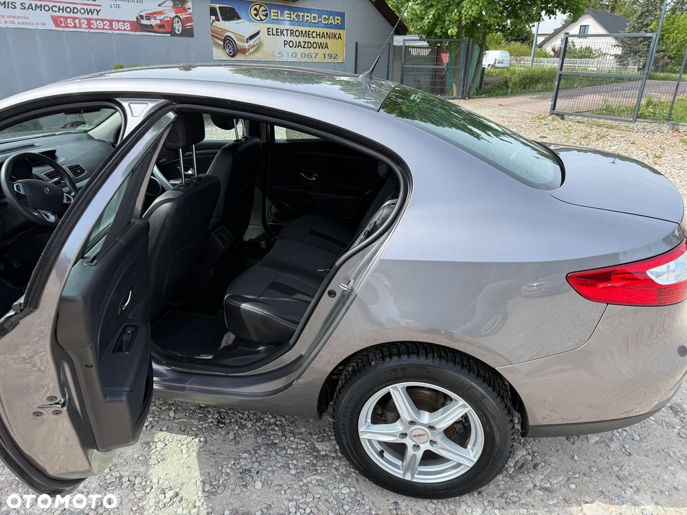 Renault Fluence 1.6 16V Privilege - 11