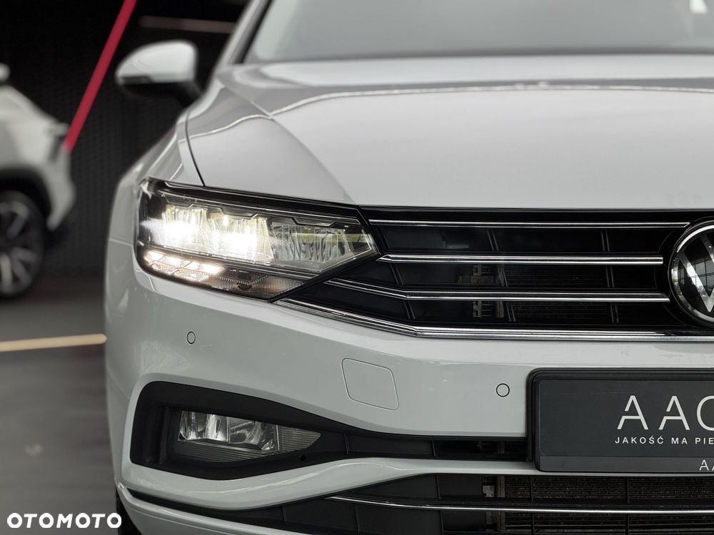 Volkswagen Passat - 39