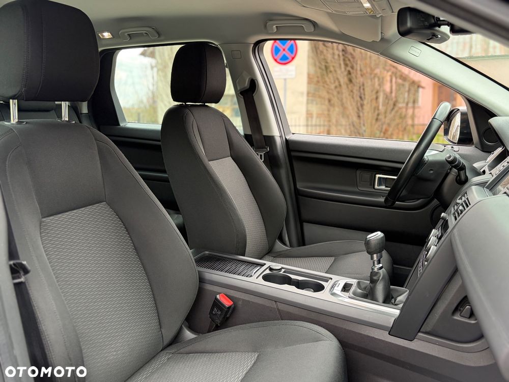 Land Rover Discovery Sport - 24