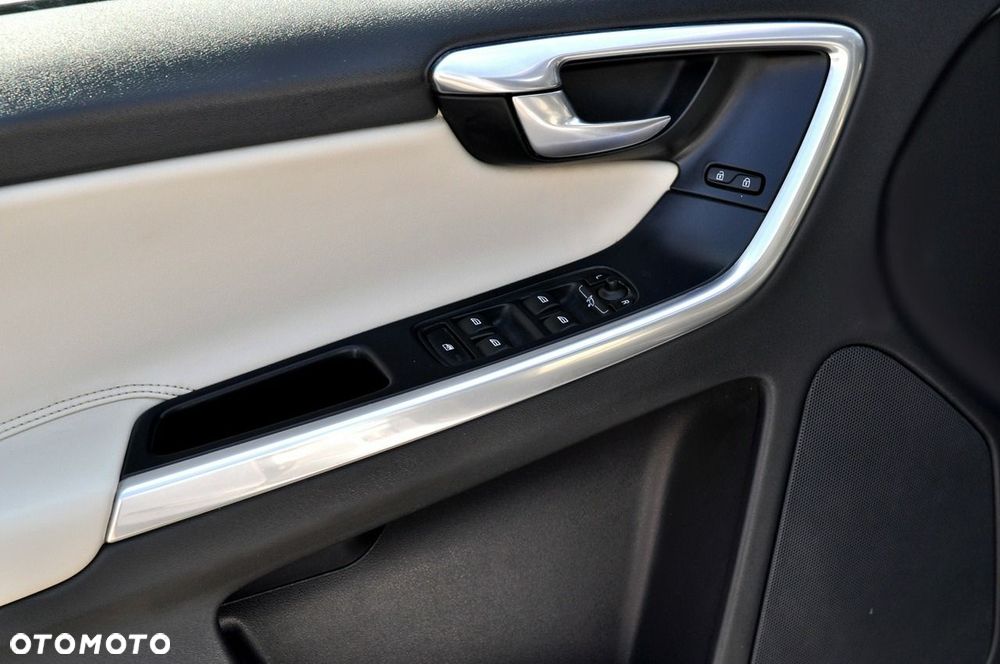 Volvo XC 60 - 16
