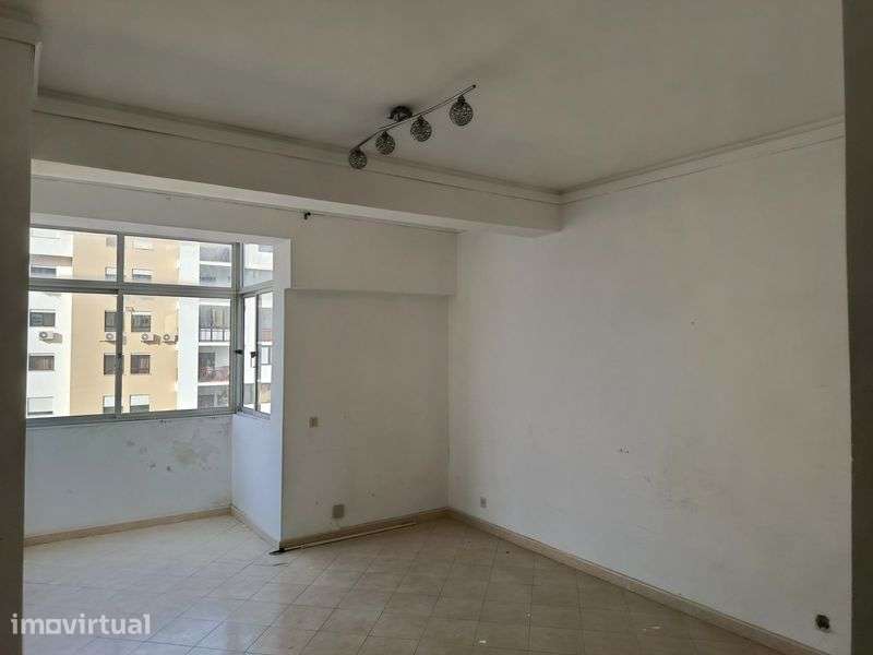 T2 com vista Linda, centro de Almada totalmente remodelado  340 mil - Grande imagem: 5/12