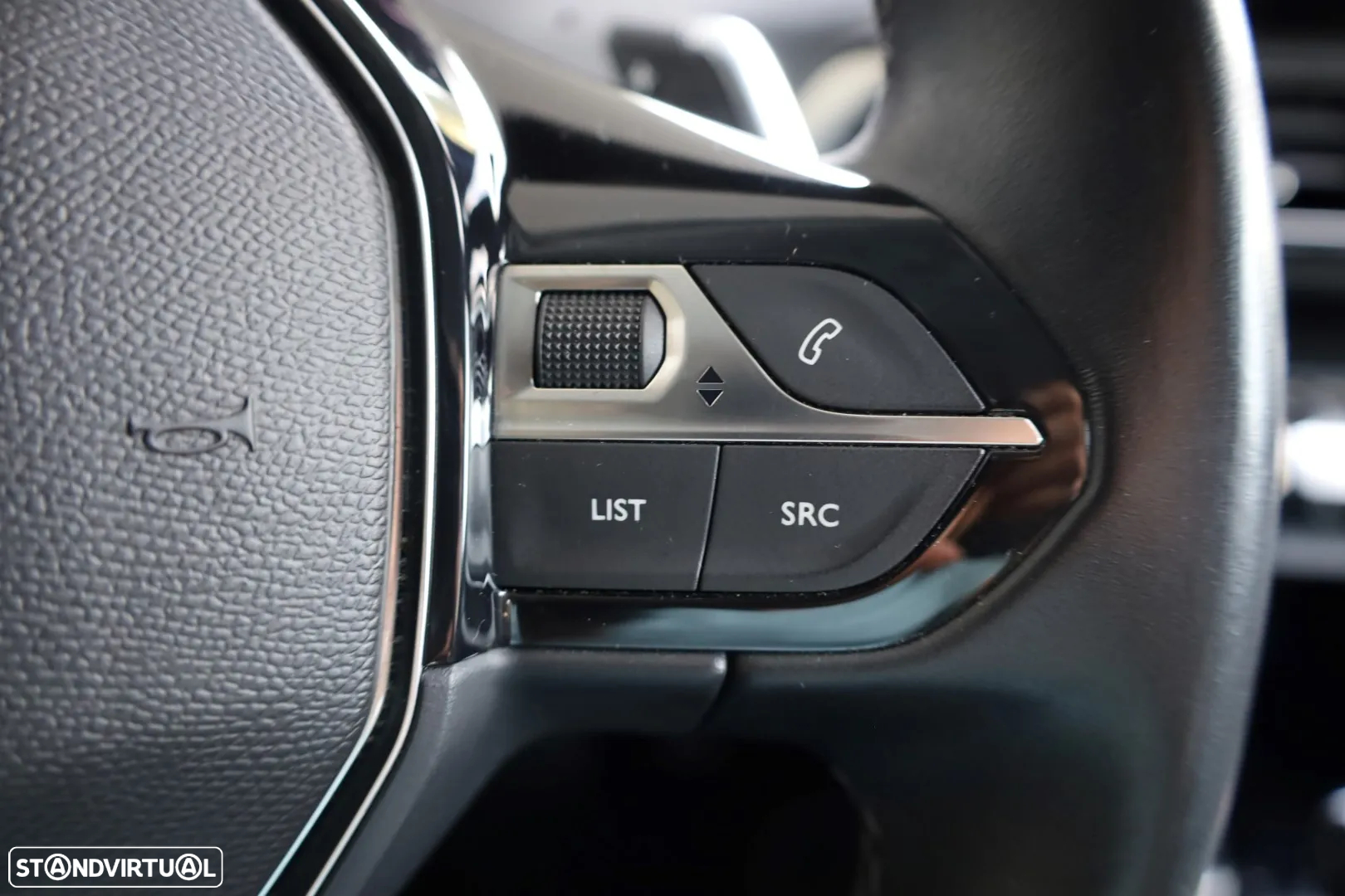 Peugeot 3008 1.2 PureTech Allure EAT8 - 31