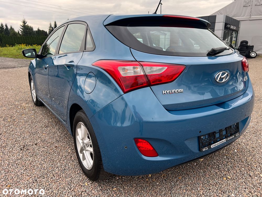 Hyundai i30 1.4 Intro Edition - 11