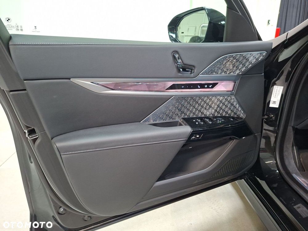 BMW Seria 7 - 12