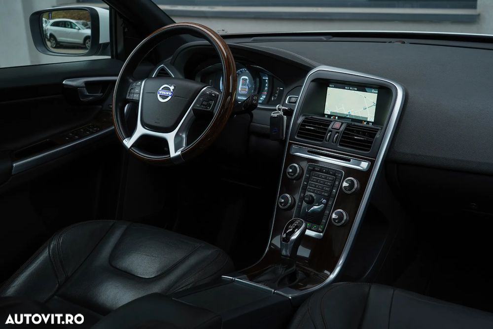 Volvo XC 60 D4 Geartronic Summum - 26