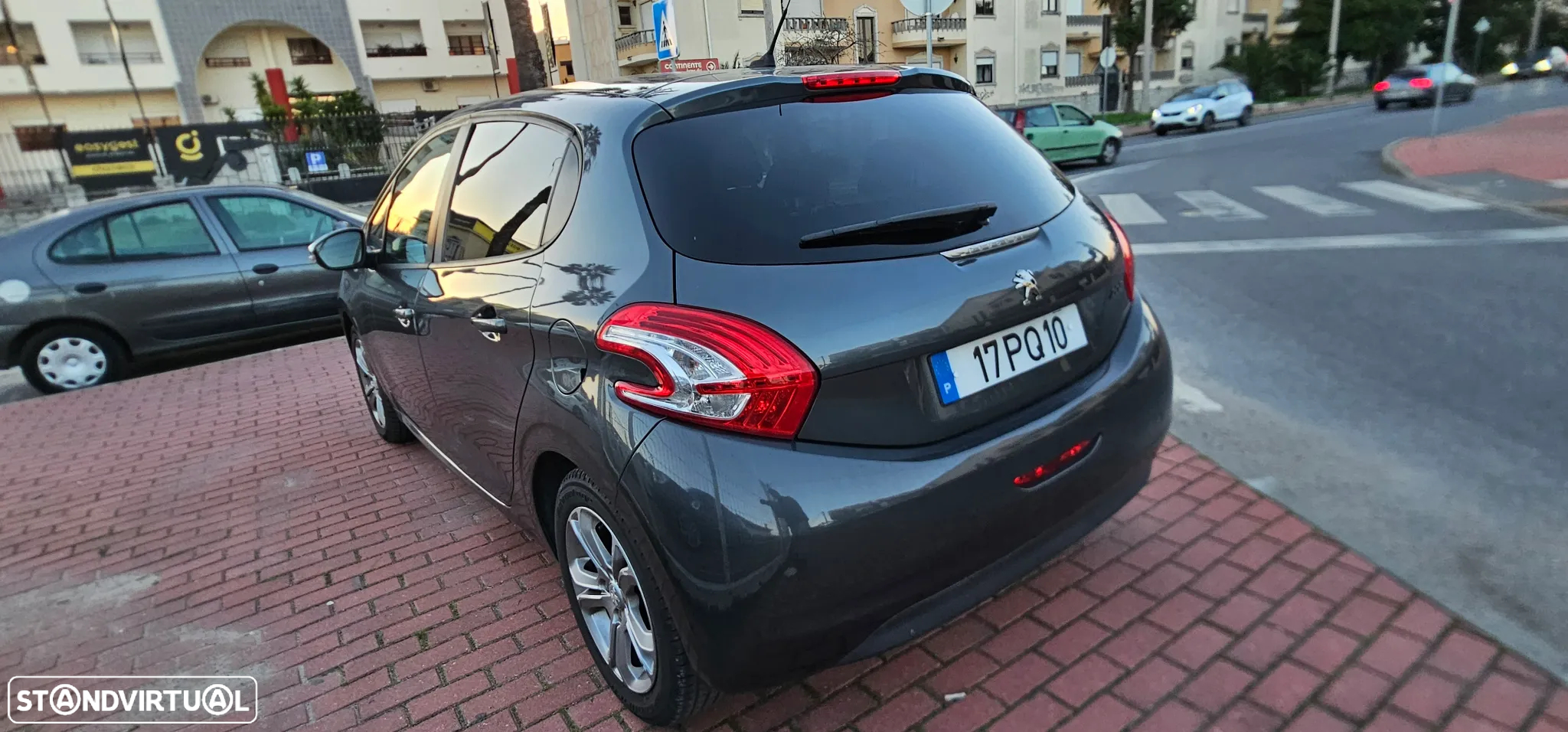 Peugeot 208 1.4 HDi SE Style - 18