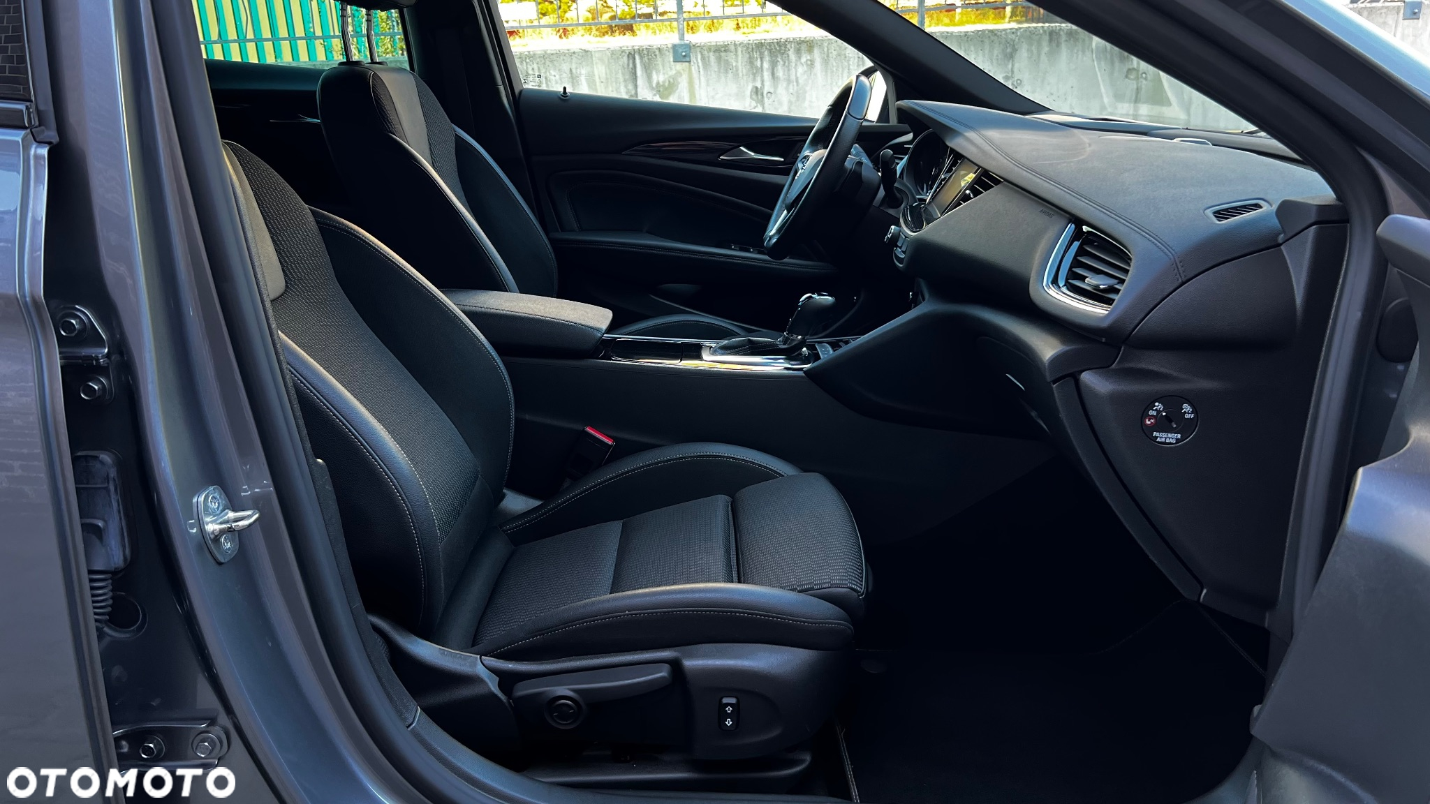 Opel Insignia - 35