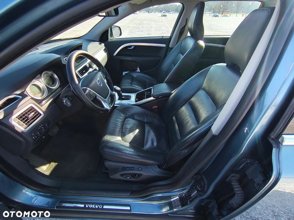 Volvo V70 D3 Geartronic Summum - 11