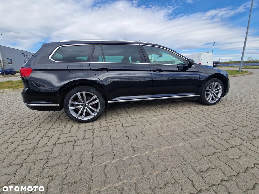 Volkswagen Passat 2.0 TDI Elegance DSG - 11