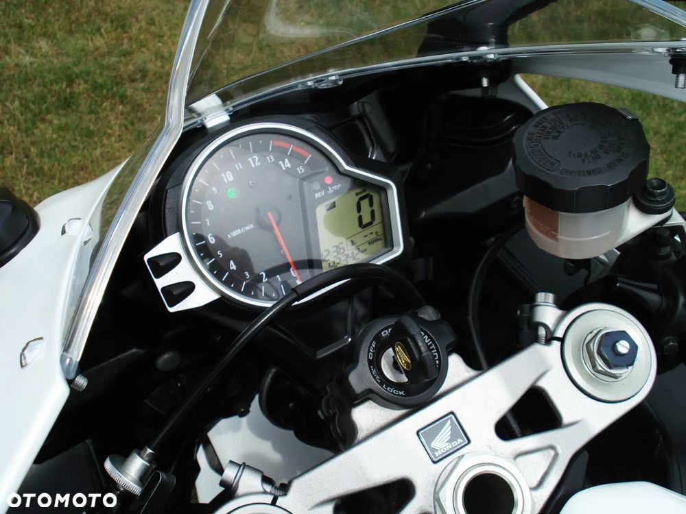 Honda CBR - 9