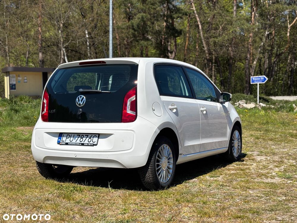 Volkswagen up! high - 5