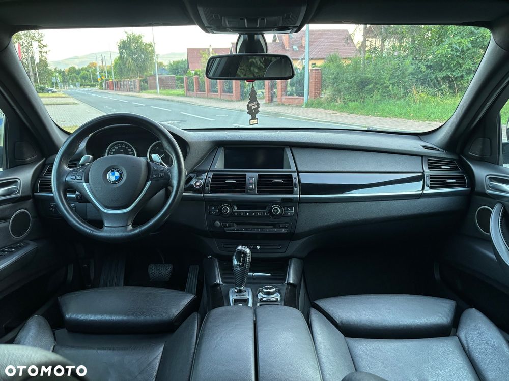 BMW X6 - 25