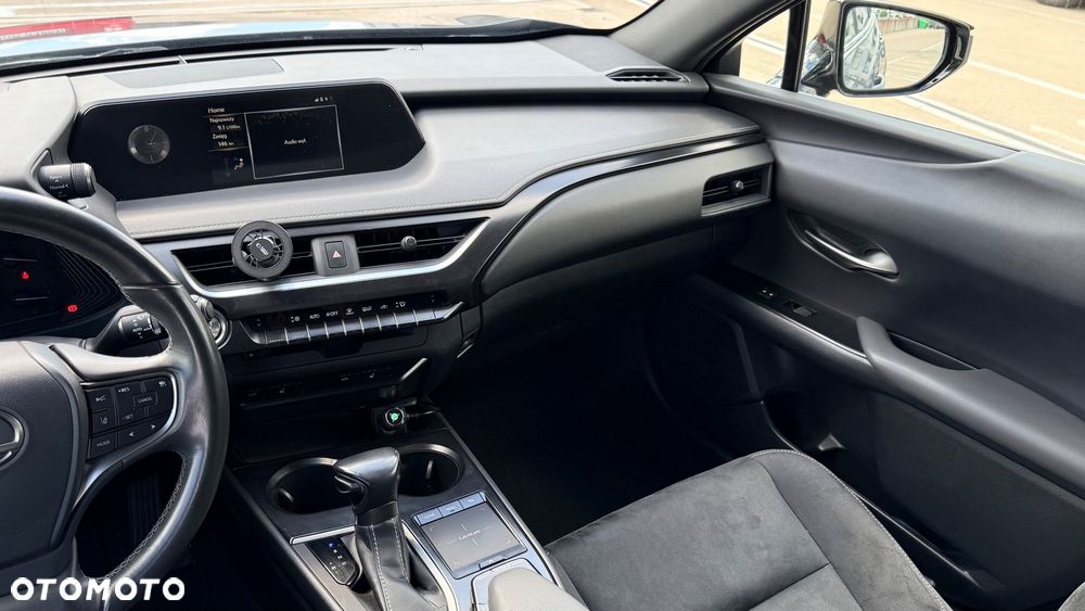 Lexus UX - 23