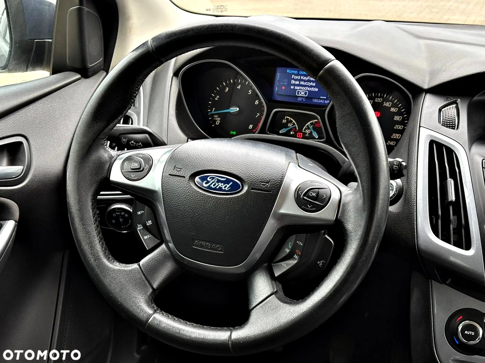 Ford Focus 1.6 EcoBoost Titanium - 20