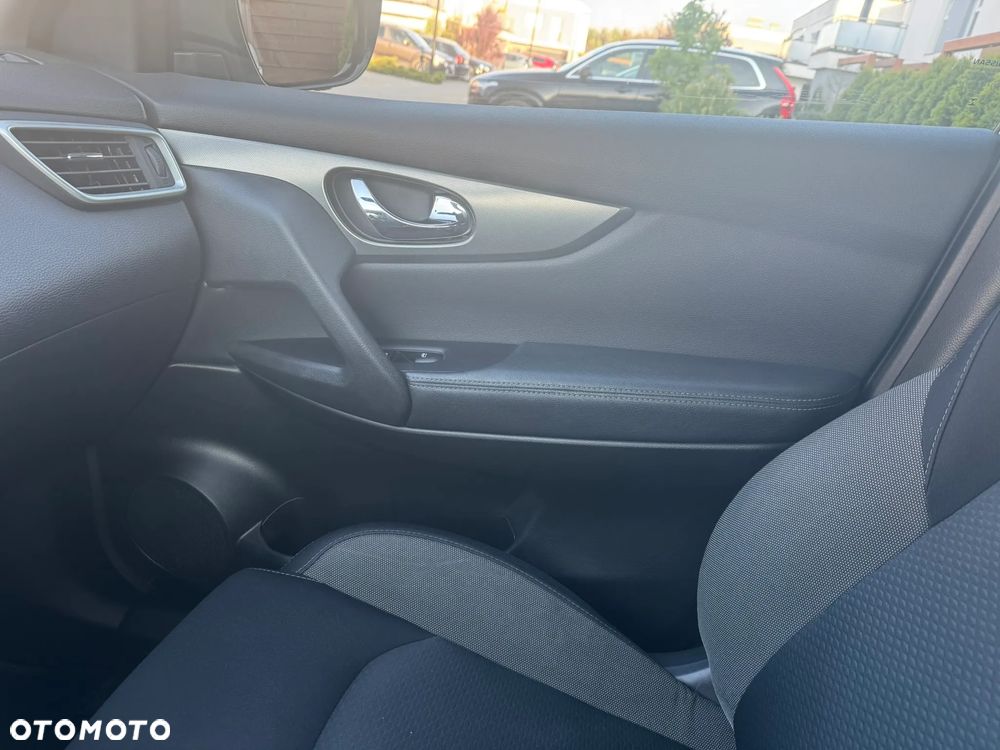 Nissan Qashqai 1.3 DIG-T N-Connecta - 12