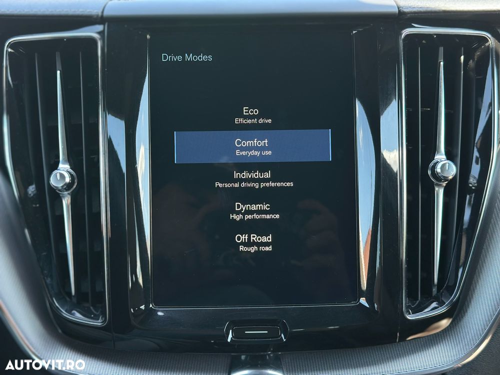 Volvo XC 60 T5 AWD Geartronic Inscription - 27