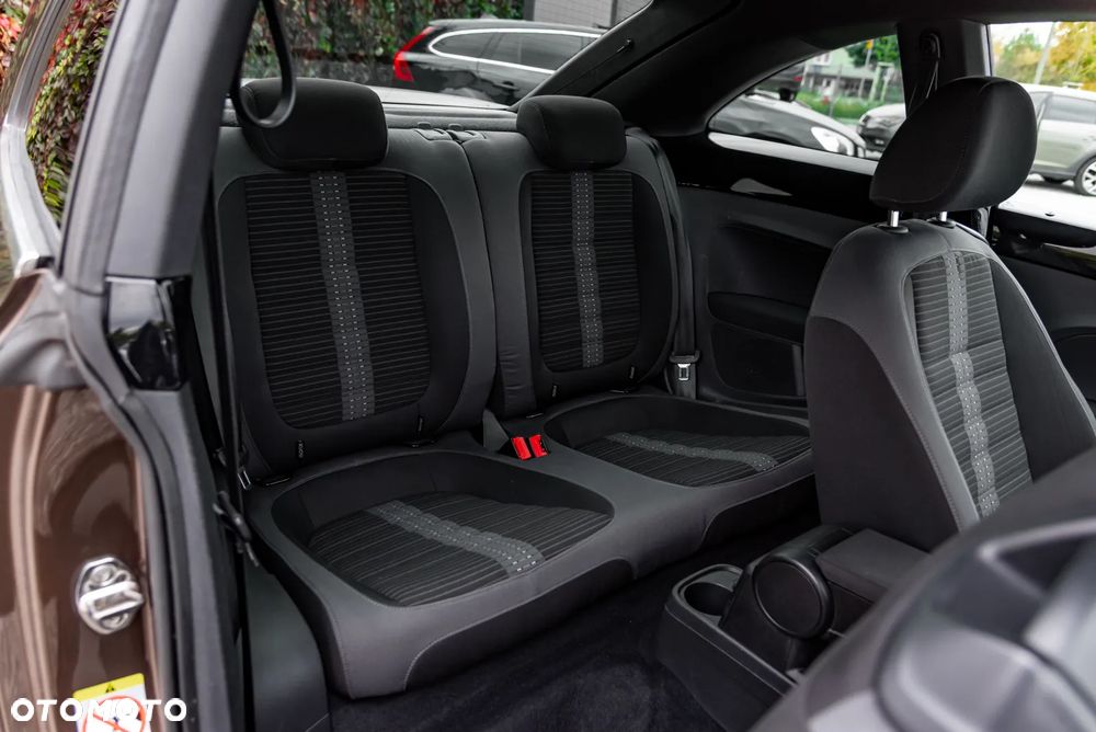 Volkswagen Beetle 2.0 TSI DSG Exclusive Sport - 27