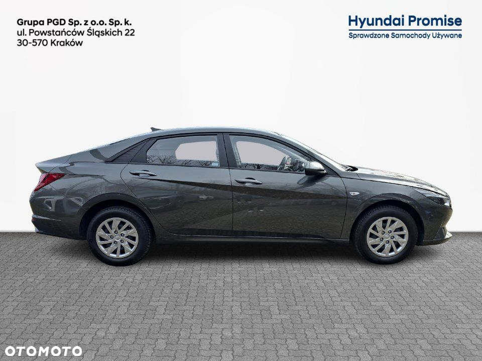 Hyundai Elantra - 7