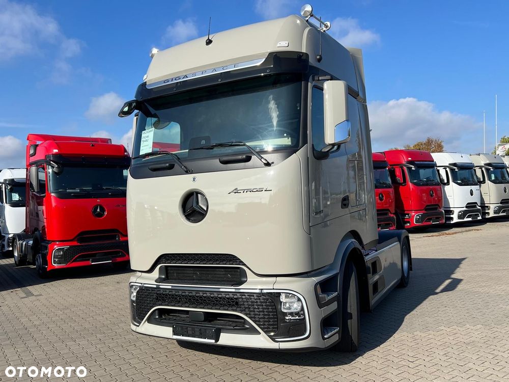 Mercedes-Benz Actros - 13