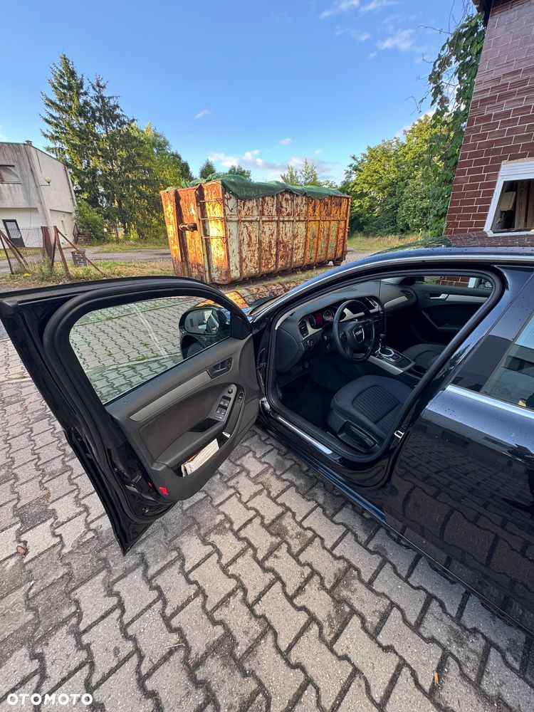 Audi A4 Limousine - 5