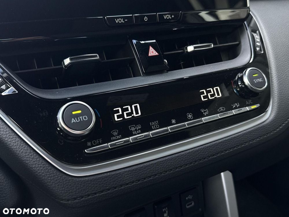 Toyota Corolla Cross - 24