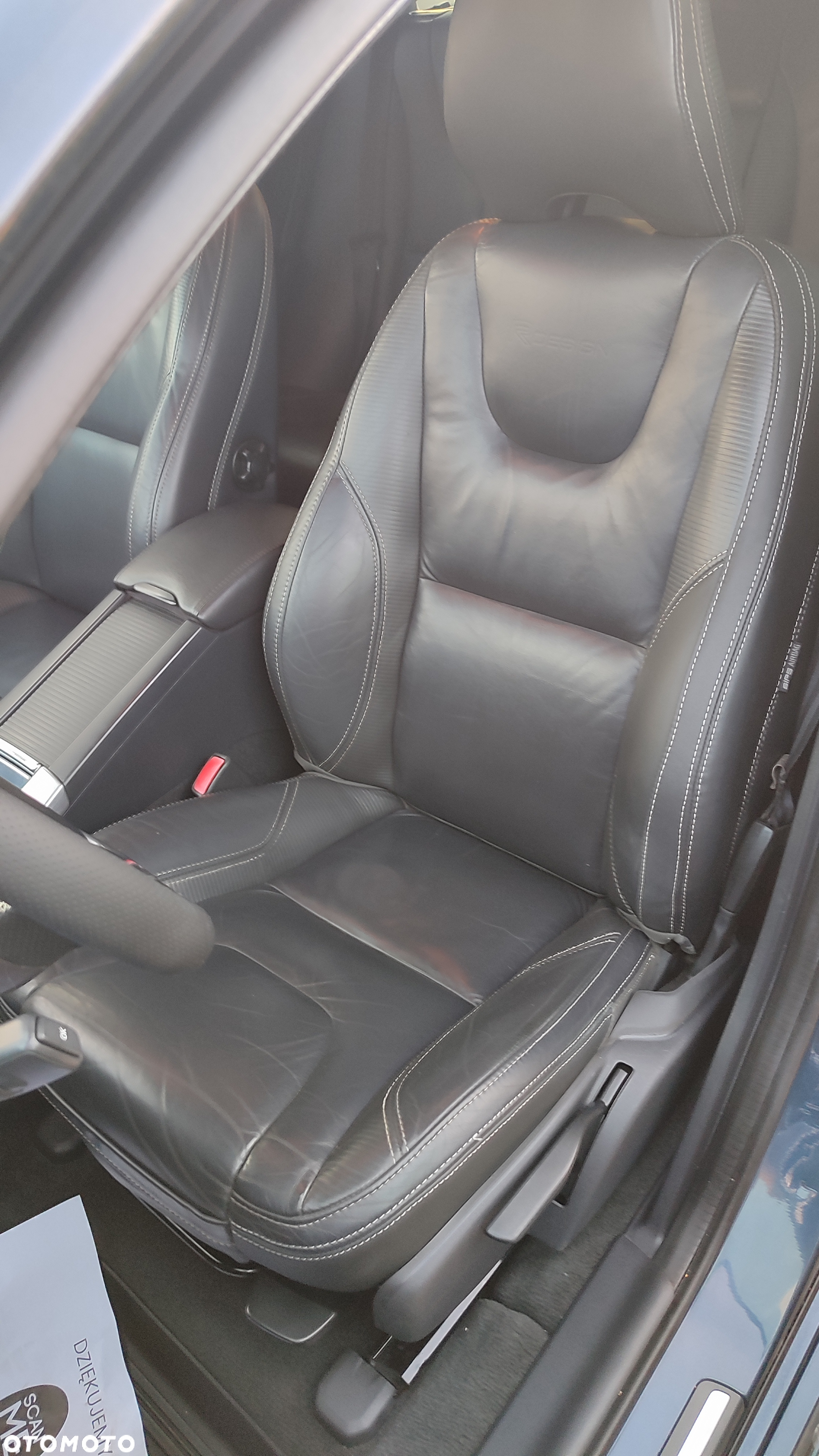 Volvo V60 D3 R-Design - 21